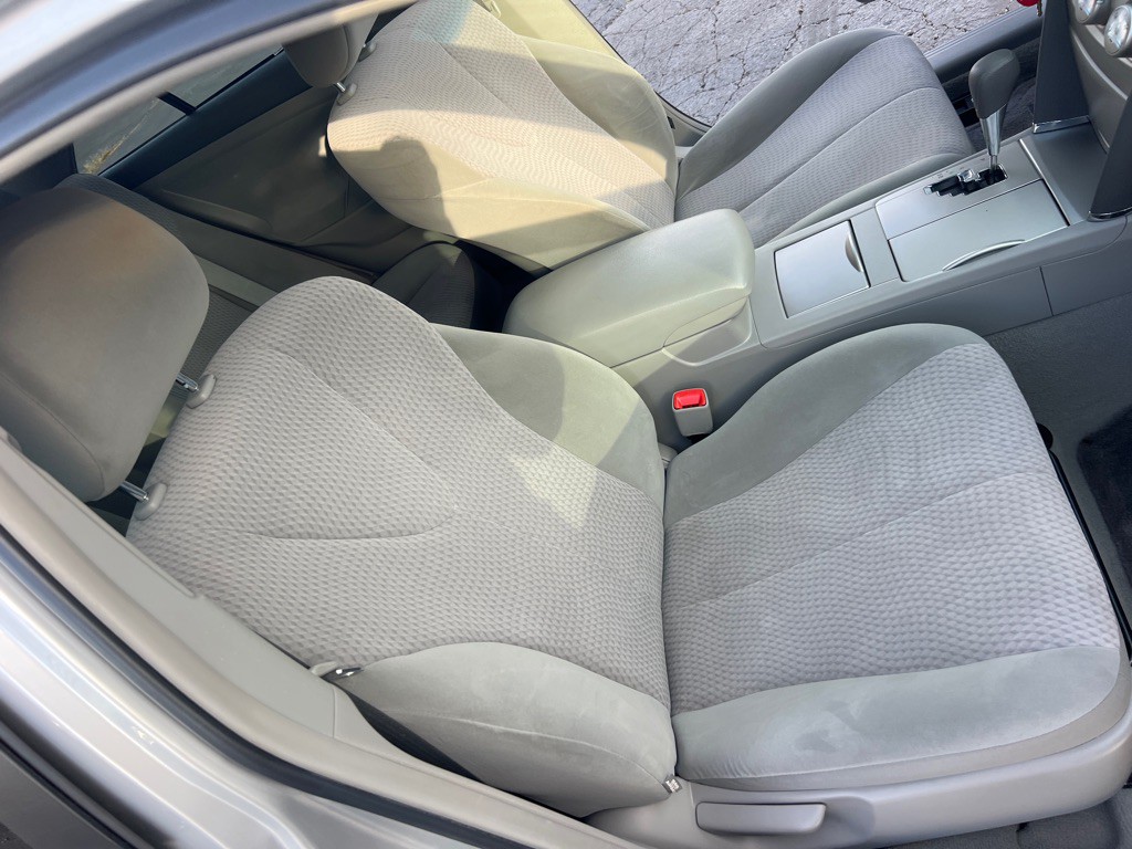 2011 Toyota Camry Image 20