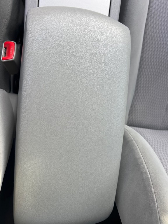 2011 Toyota Camry Image 32