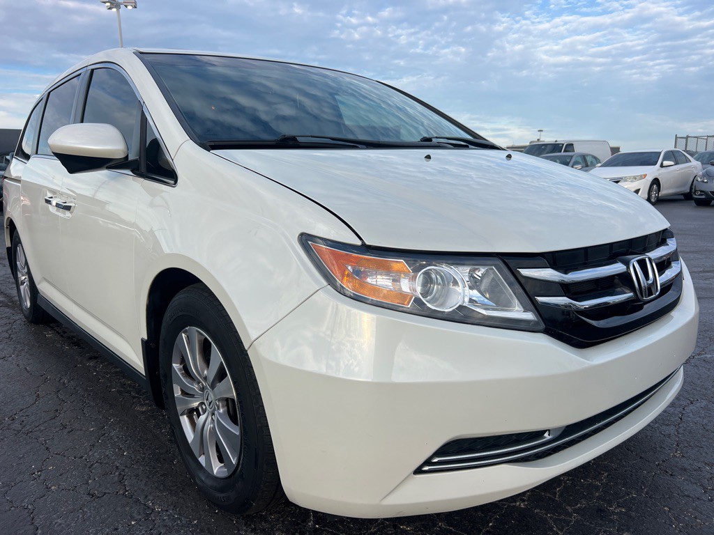 2017 Honda Odyssey Image 1
