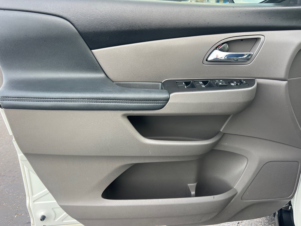 2017 Honda Odyssey Image 12