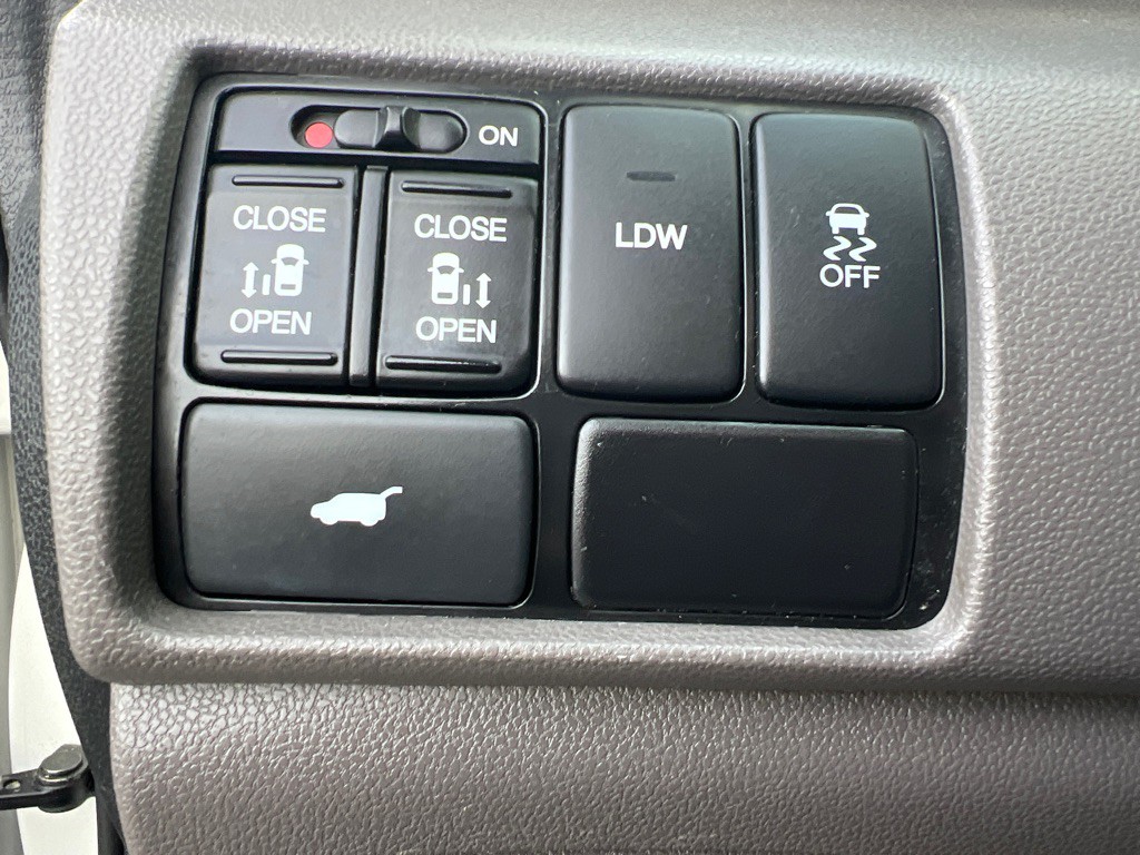 2017 Honda Odyssey Image 30