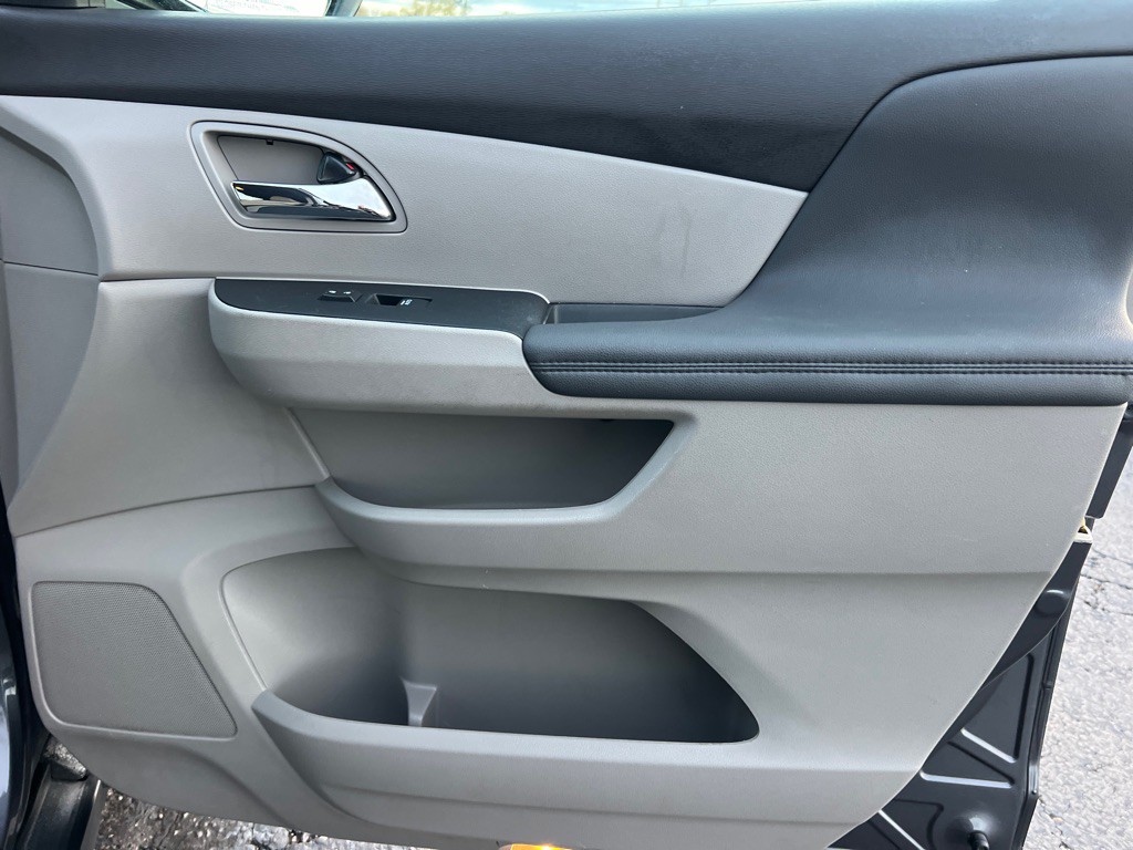 2016 Honda Odyssey Image 18