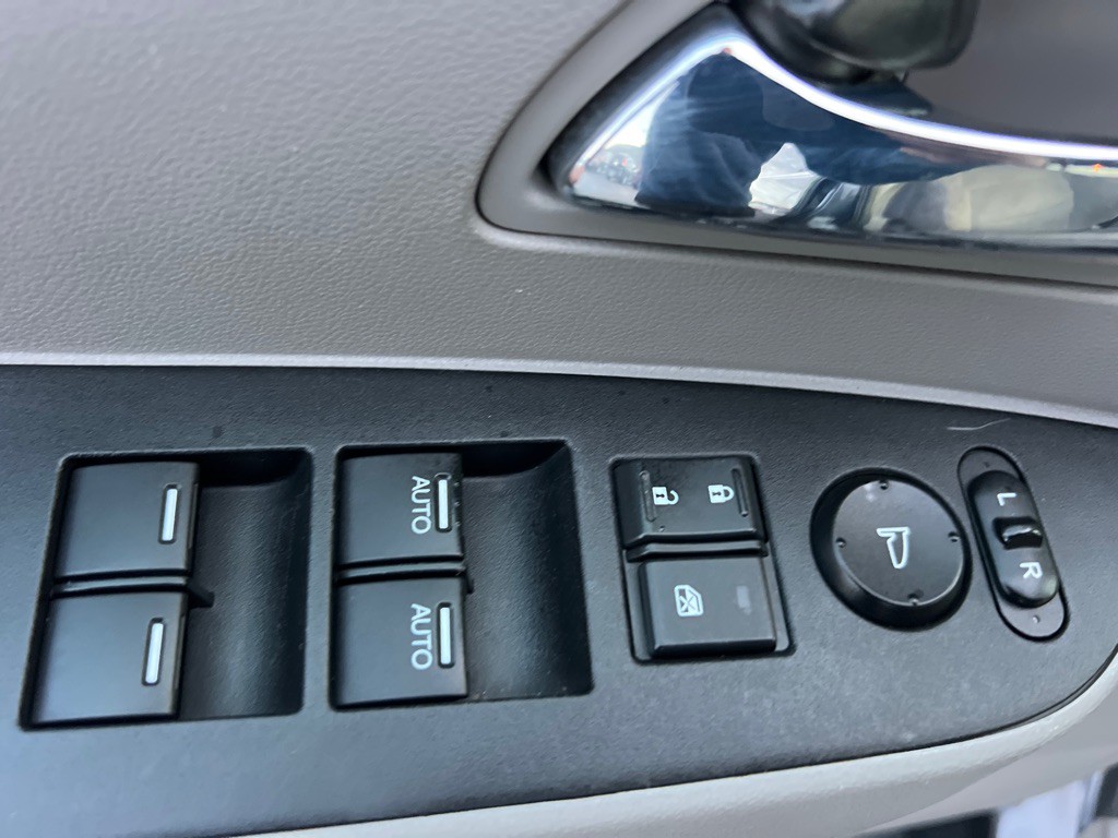 2016 Honda Odyssey Image 25