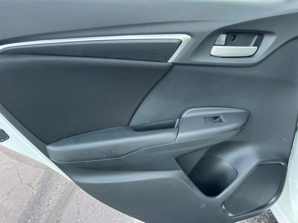 2015 Honda Fit Image 12