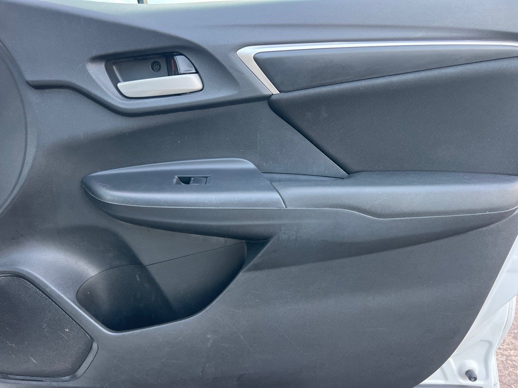 2015 Honda Fit Image 17