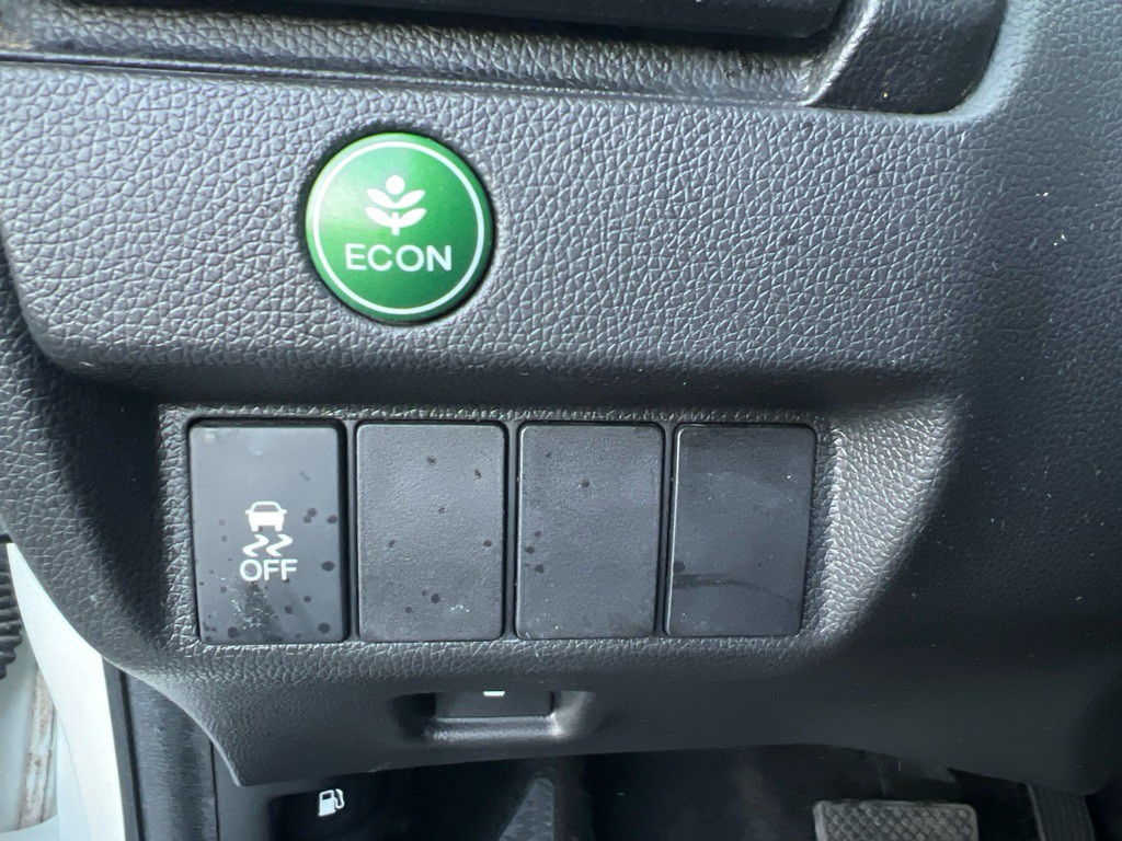 2015 Honda Fit Image 25