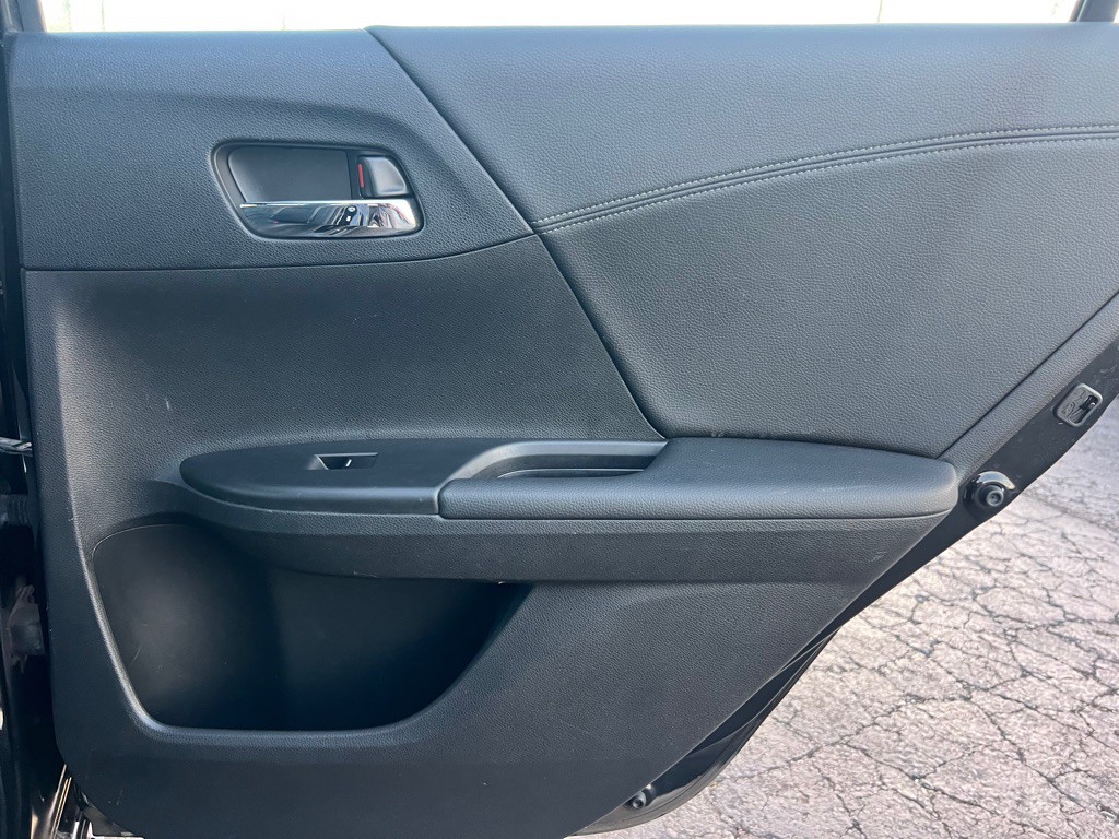 2013 Honda Accord Image 15