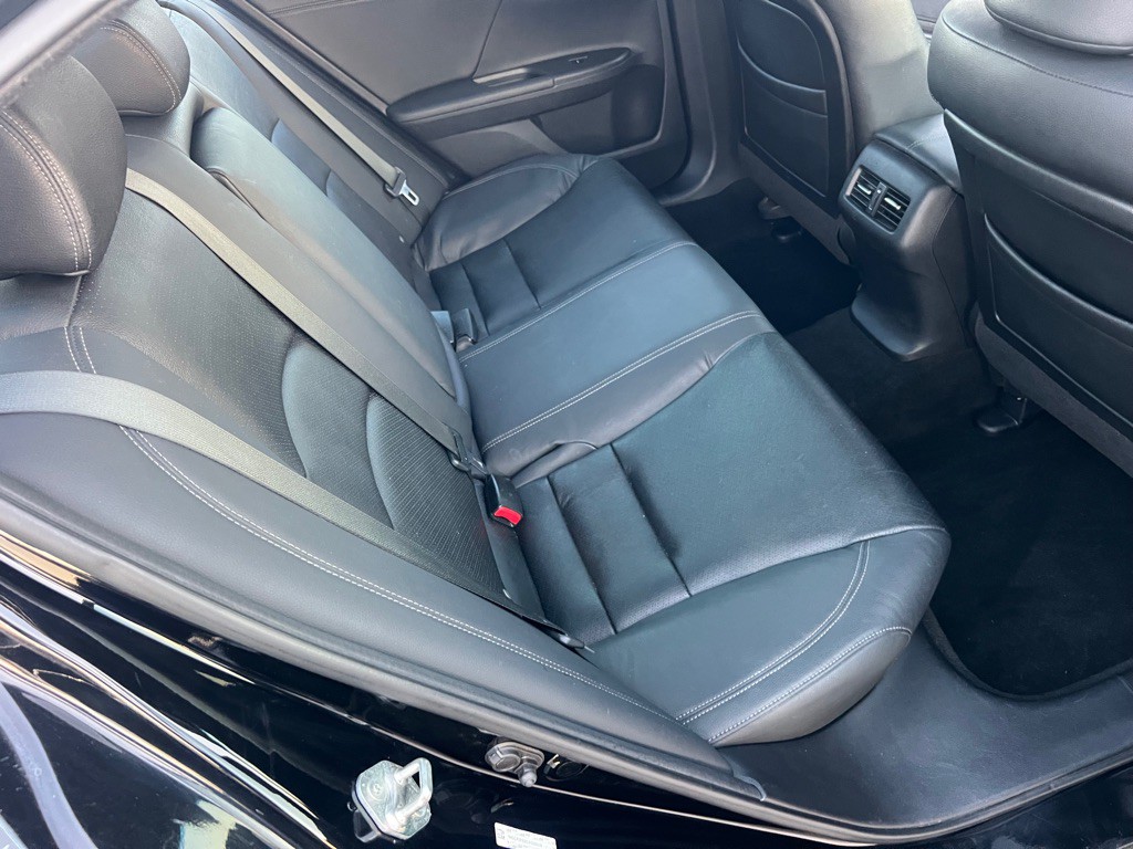 2013 Honda Accord Image 16