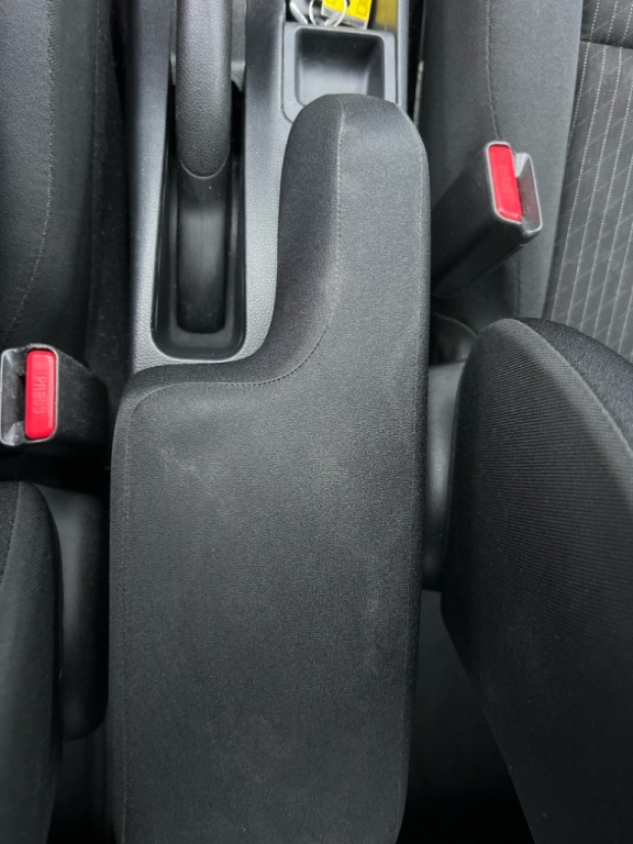 2018 Honda Fit Image 33