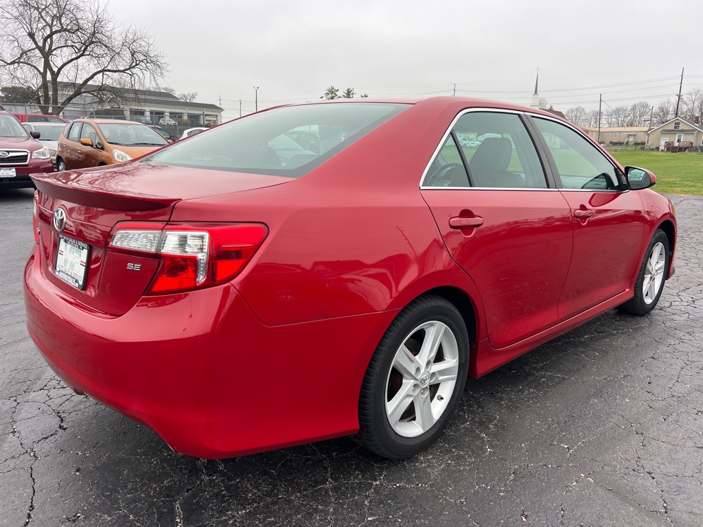 2014 Toyota Camry Image 7