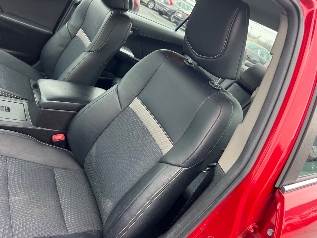 2014 Toyota Camry Image 11