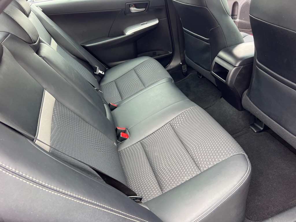 2014 Toyota Camry Image 15