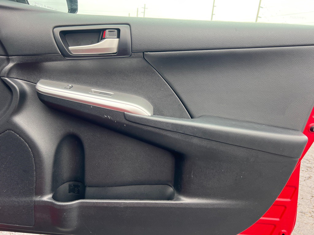 2014 Toyota Camry Image 18
