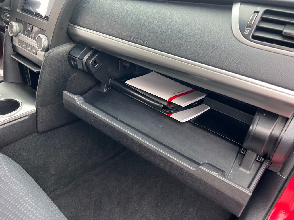 2014 Toyota Camry Image 21