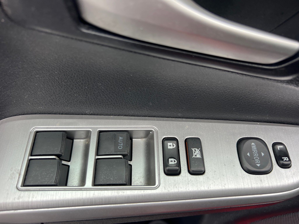 2014 Toyota Camry Image 25