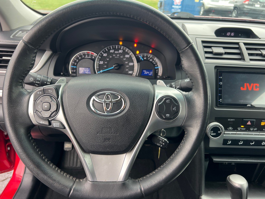 2014 Toyota Camry Image 27