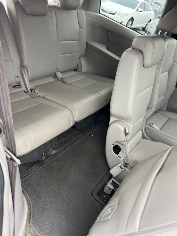 2016 Honda Odyssey Image 16