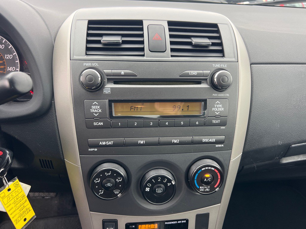 2010 Toyota Corolla Image 28