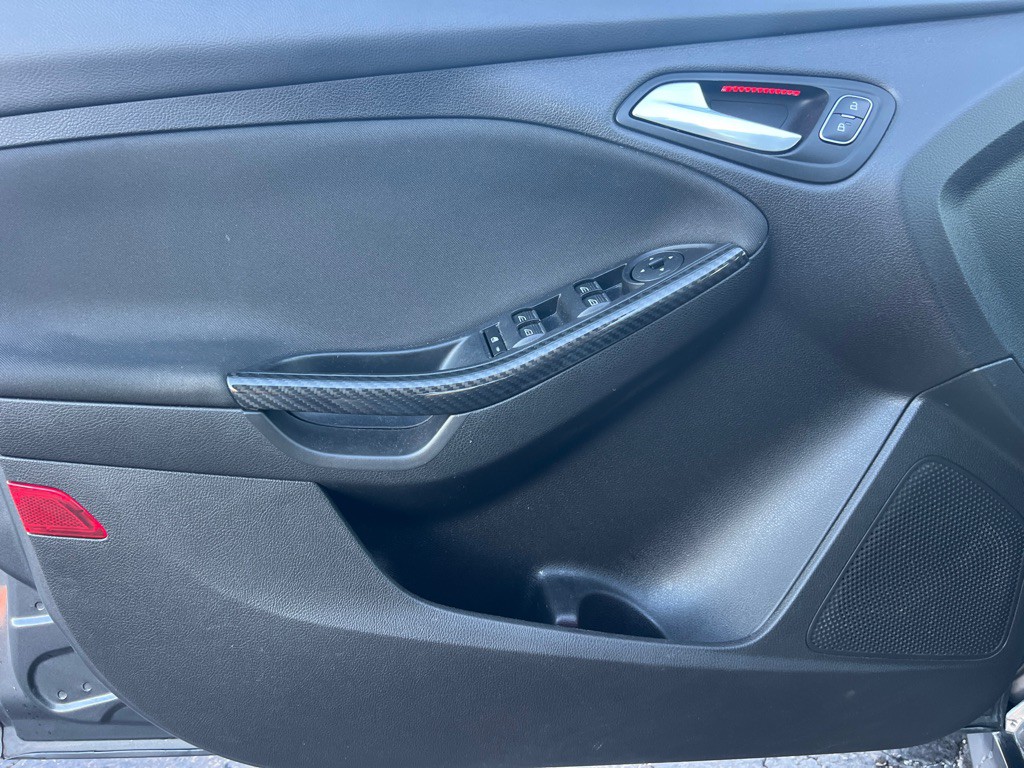 2017 Ford Focus Image 10