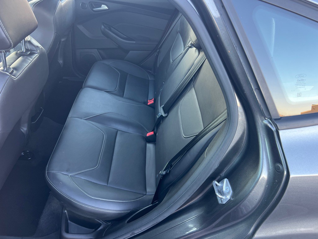 2017 Ford Focus Image 13