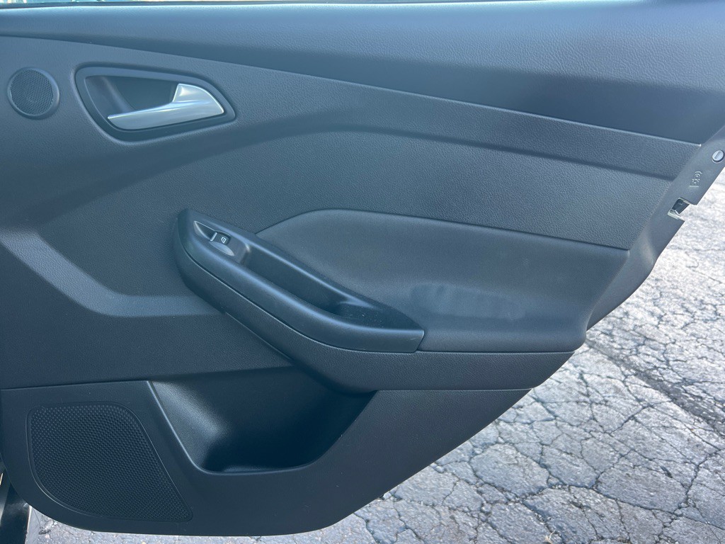 2017 Ford Focus Image 14