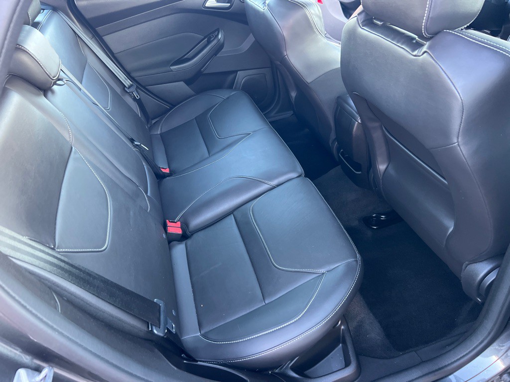 2017 Ford Focus Image 15