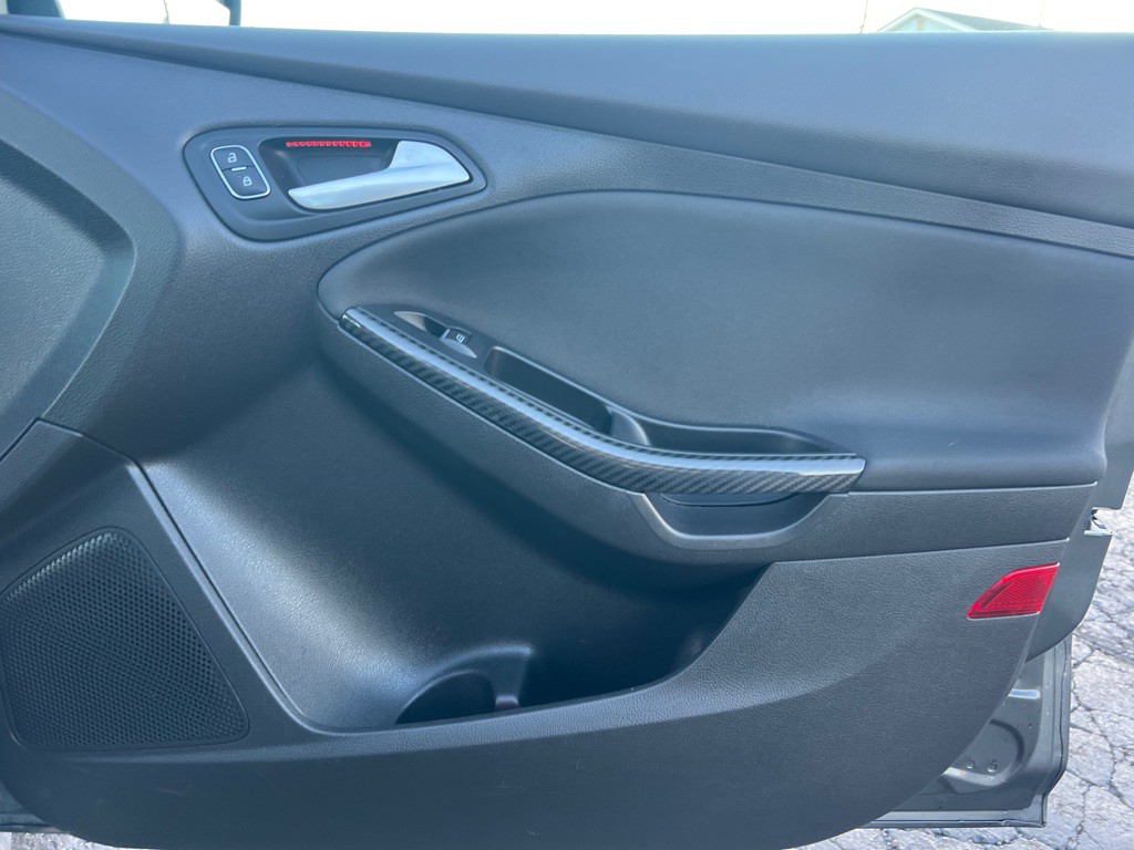 2017 Ford Focus Image 18