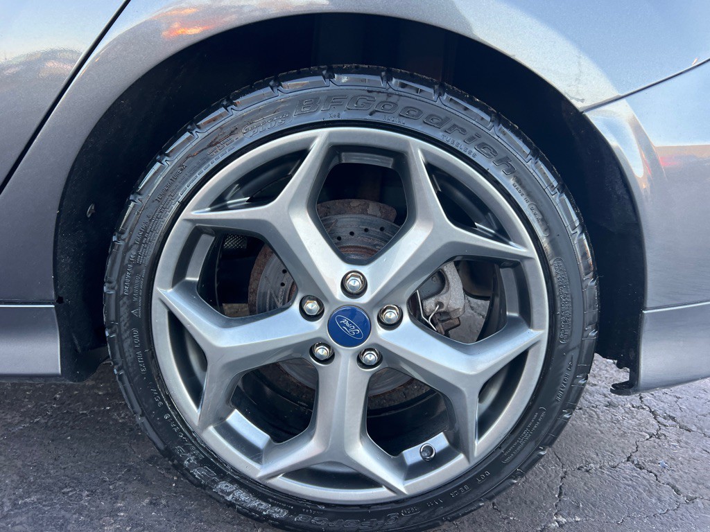 2017 Ford Focus Image 38