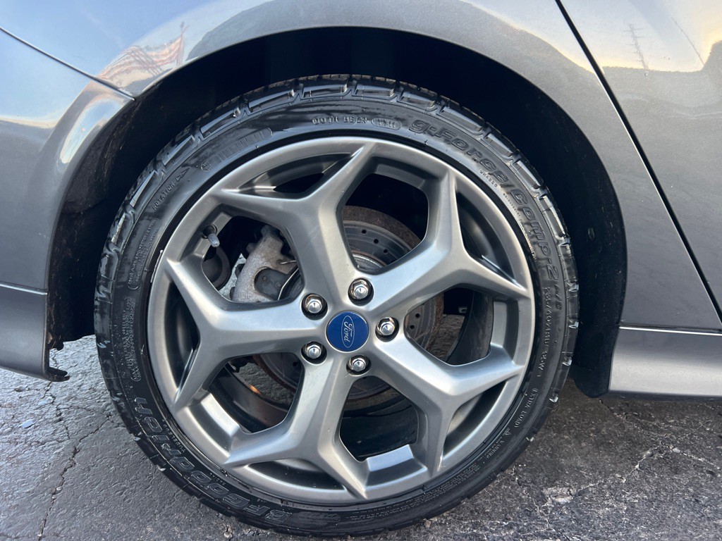 2017 Ford Focus Image 39