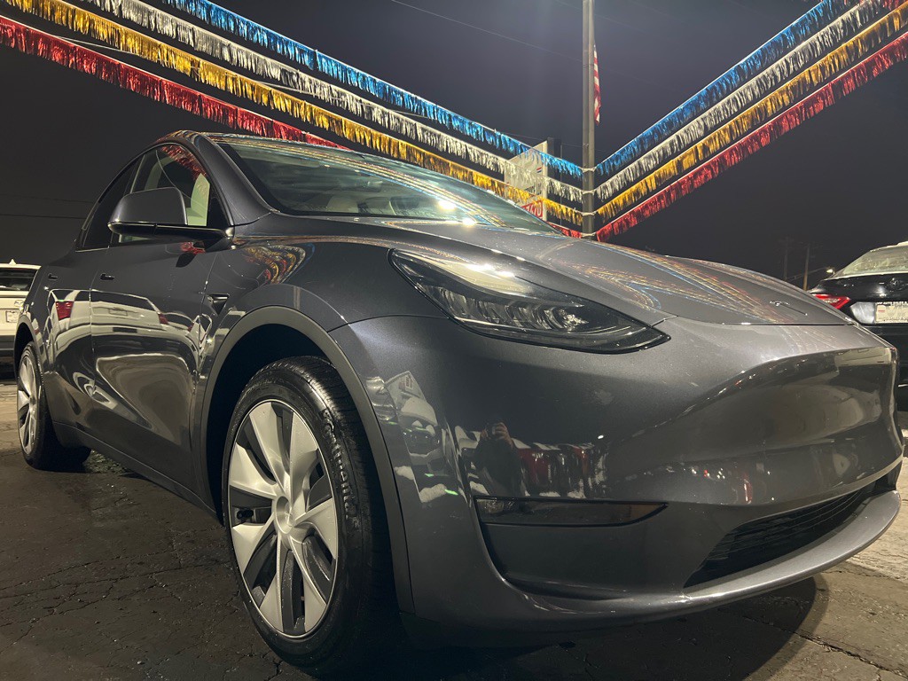 2023 Tesla Model Y Image 1