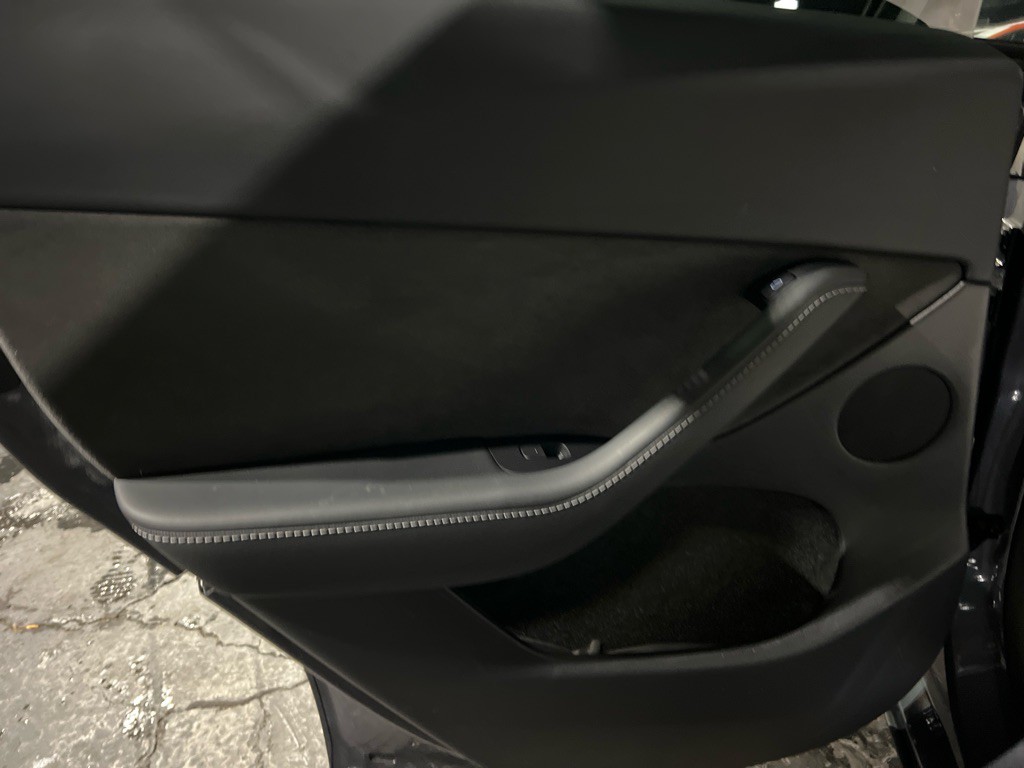 2023 Tesla Model Y Image 12