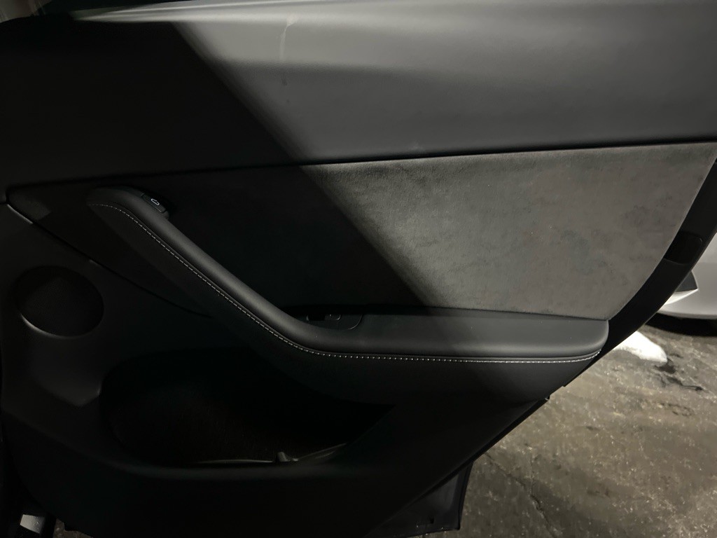 2023 Tesla Model Y Image 14