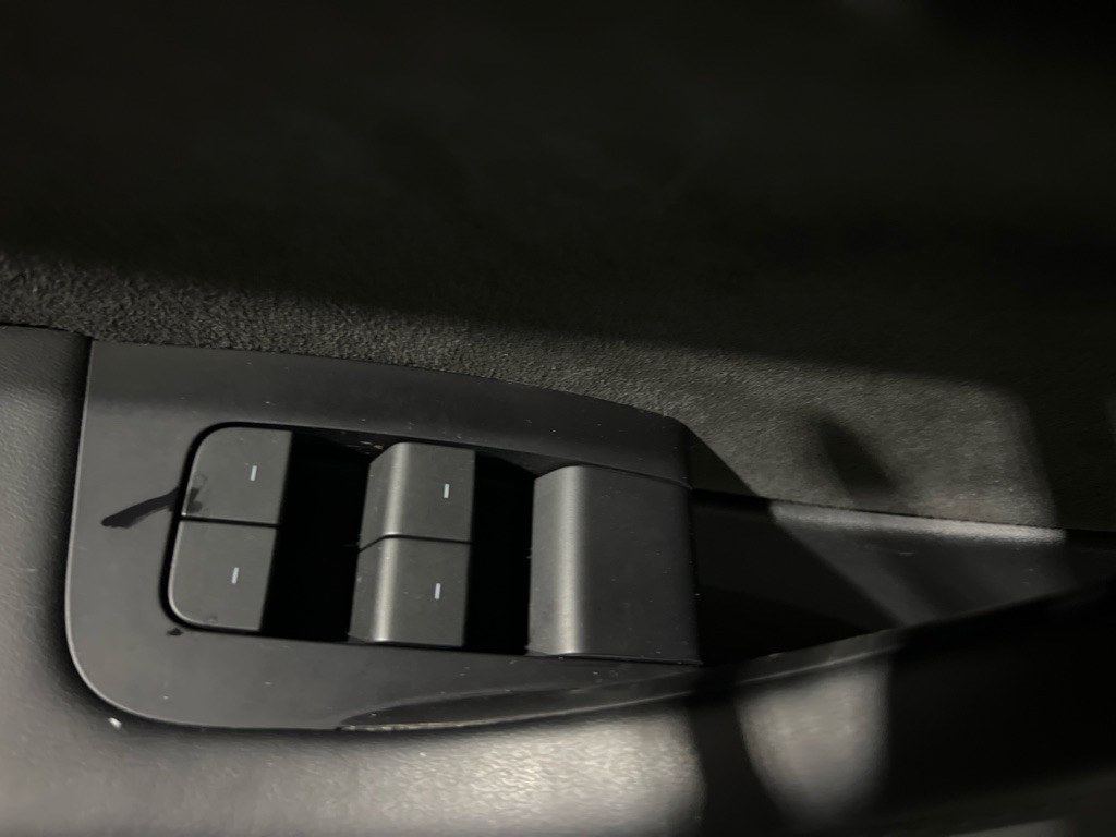 2023 Tesla Model Y Image 26