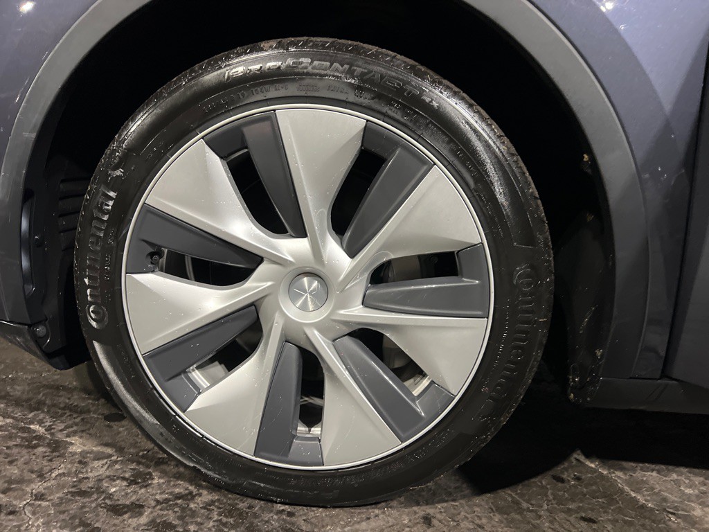 2023 Tesla Model Y Image 36