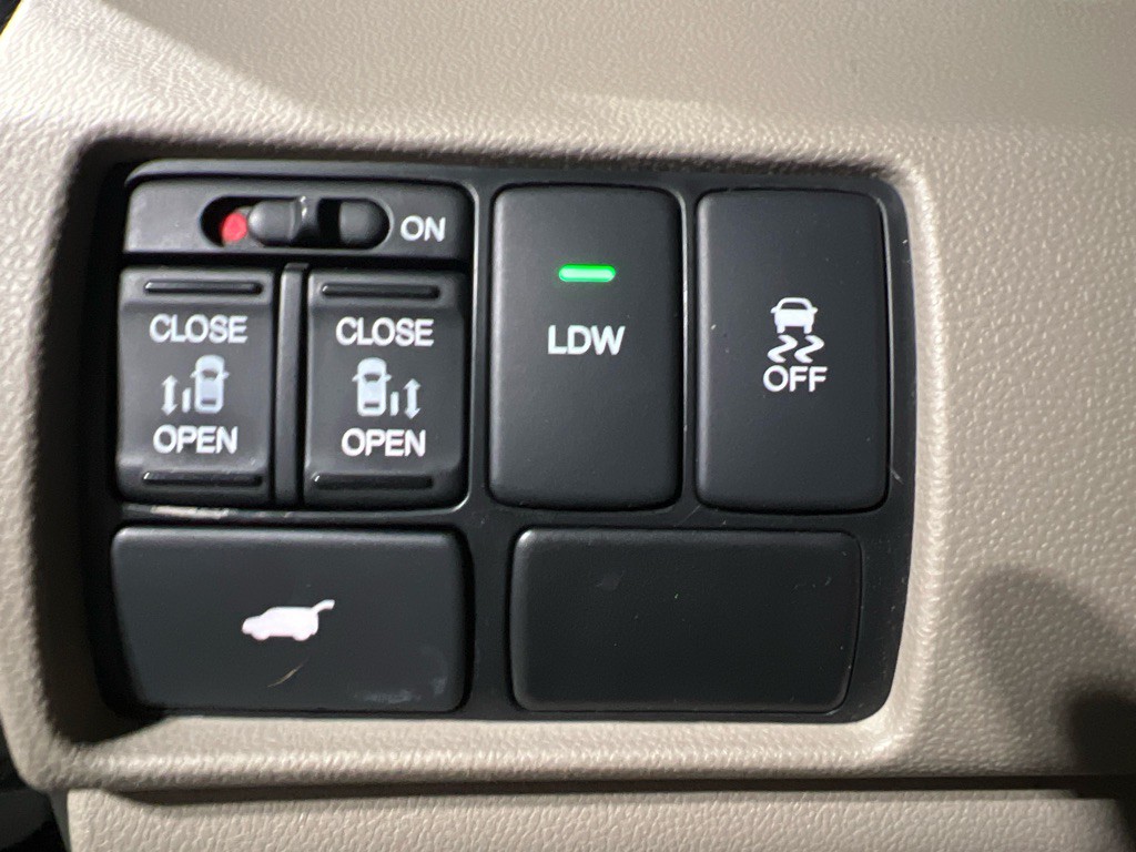2014 Honda Odyssey Image 25