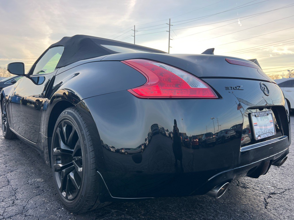2012 Nissan 370Z Image 5