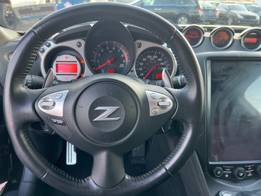 2012 Nissan 370Z Image 24