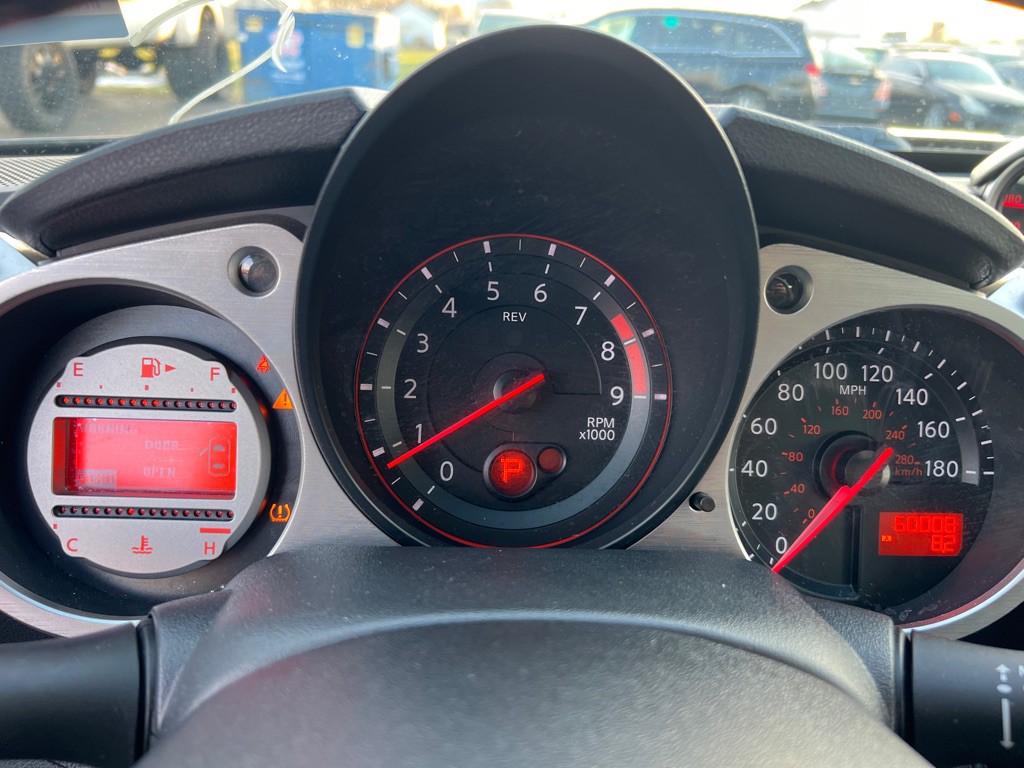 2012 Nissan 370Z Image 25