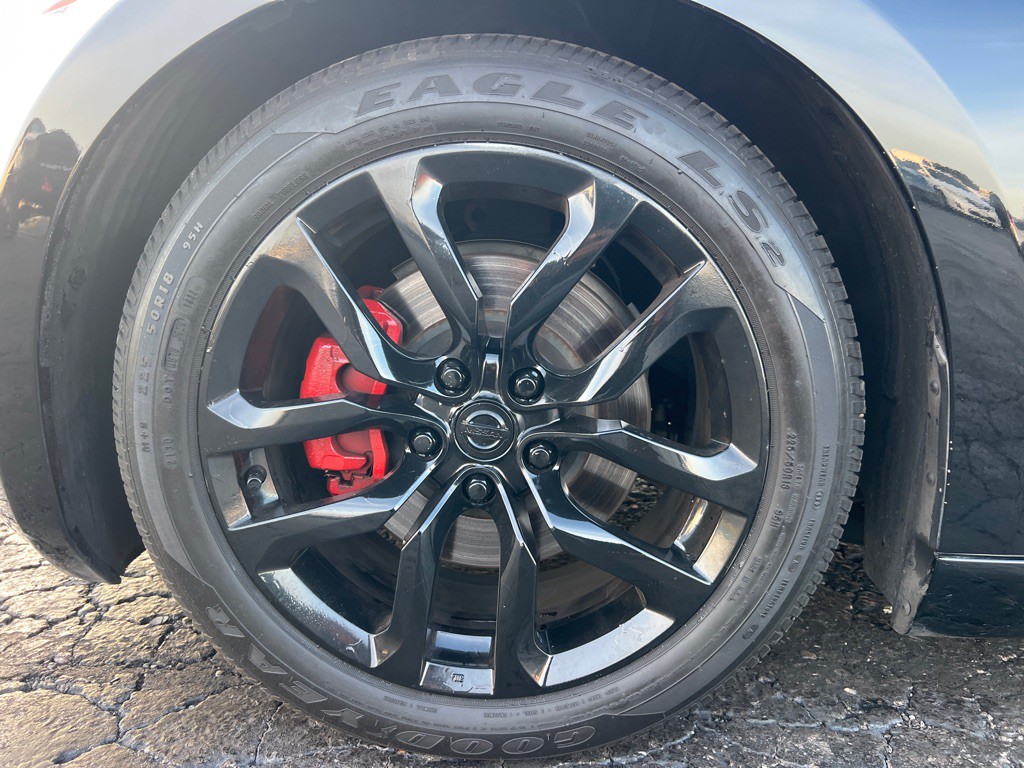 2012 Nissan 370Z Image 38