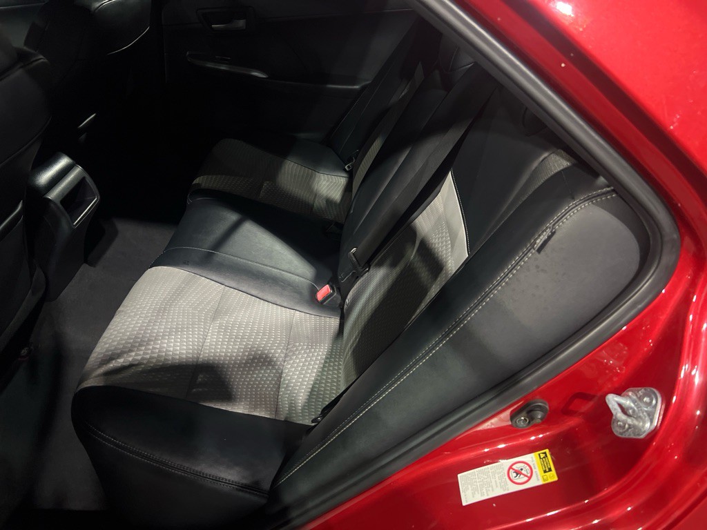 2012 Toyota Camry Image 13