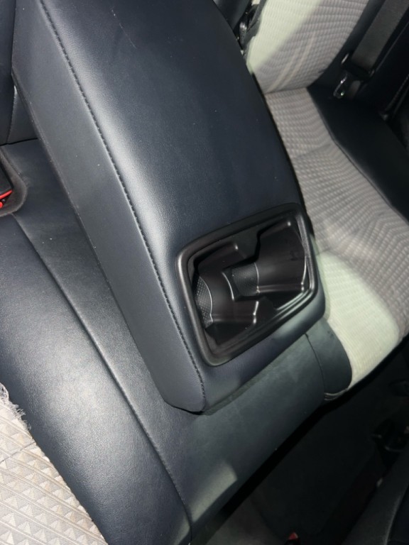 2012 Toyota Camry Image 16