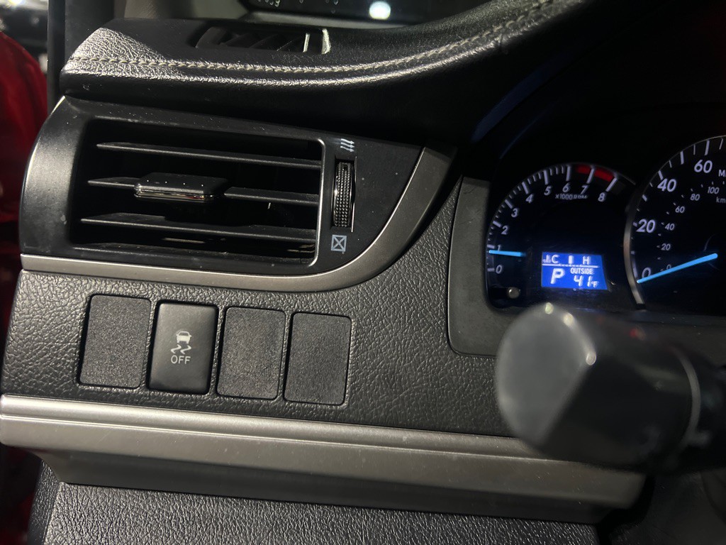 2012 Toyota Camry Image 25