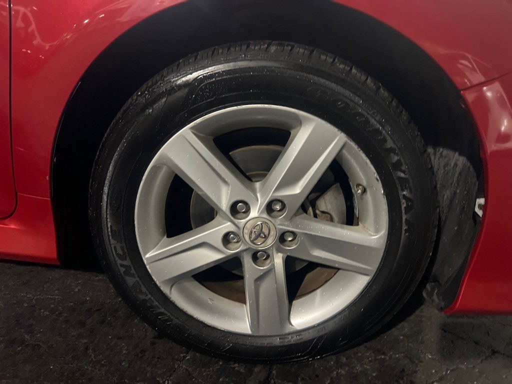 2012 Toyota Camry Image 39