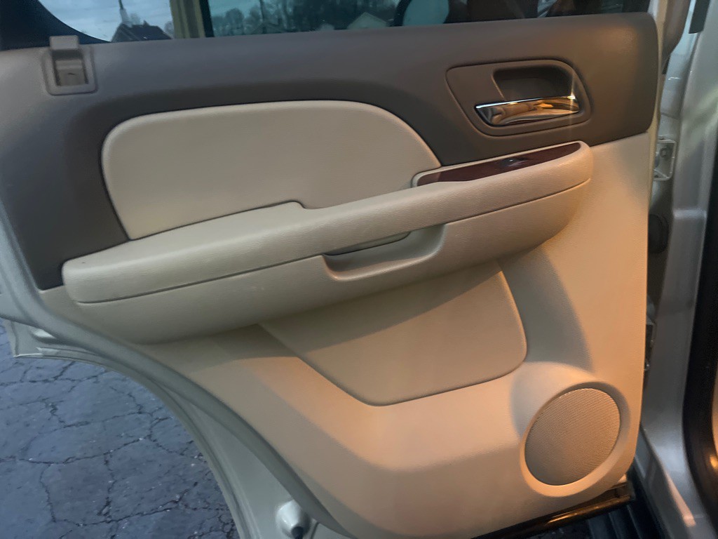 2014 Chevrolet Tahoe Image 12