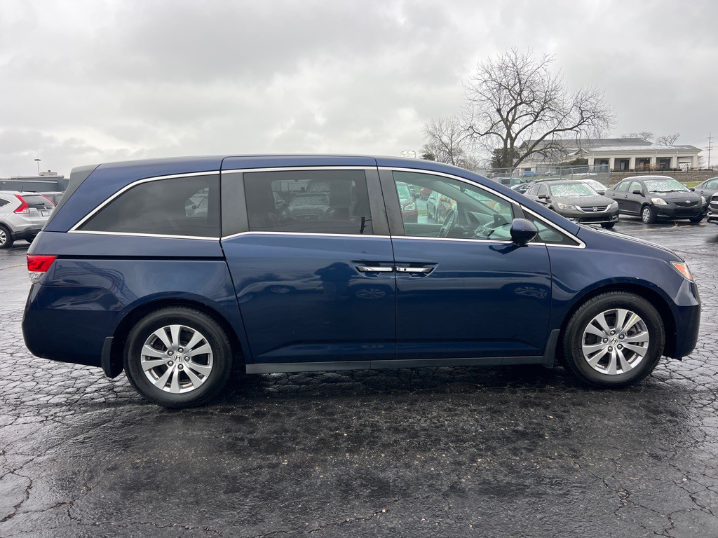 2016 Honda Odyssey Image 8