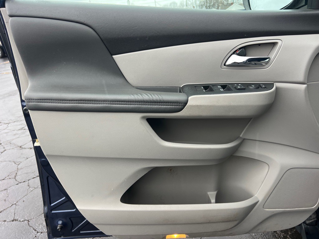 2016 Honda Odyssey Image 10