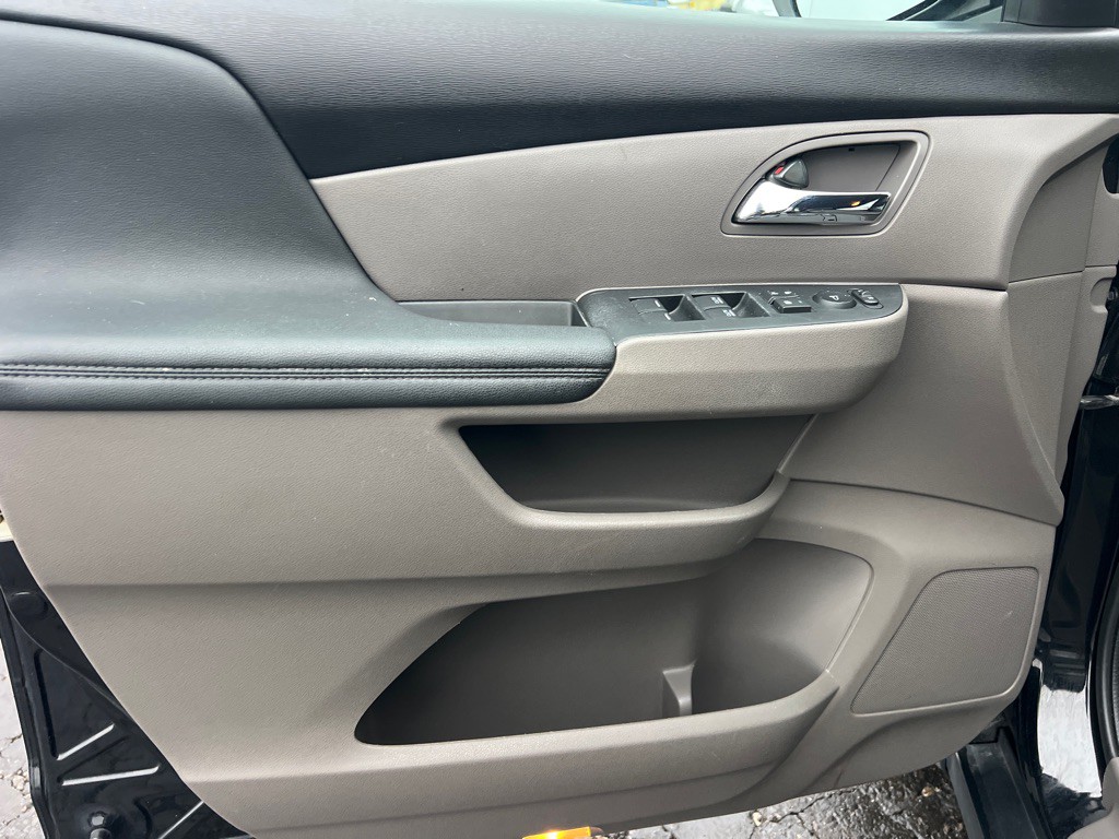 2016 Honda Odyssey Image 10
