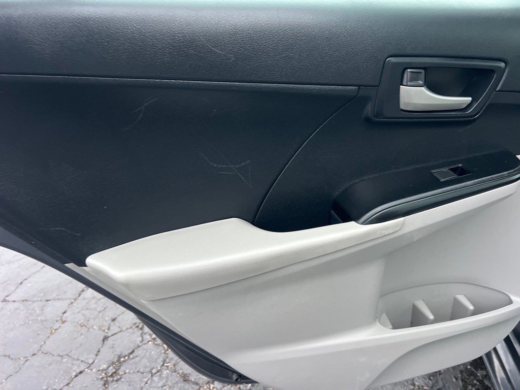 2013 Toyota Camry Image 11