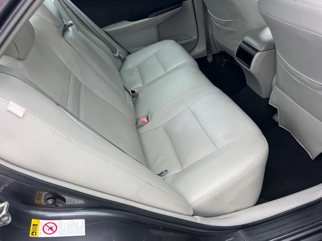 2013 Toyota Camry Image 14