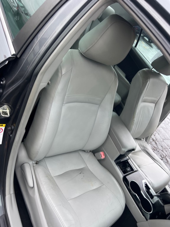 2013 Toyota Camry Image 18